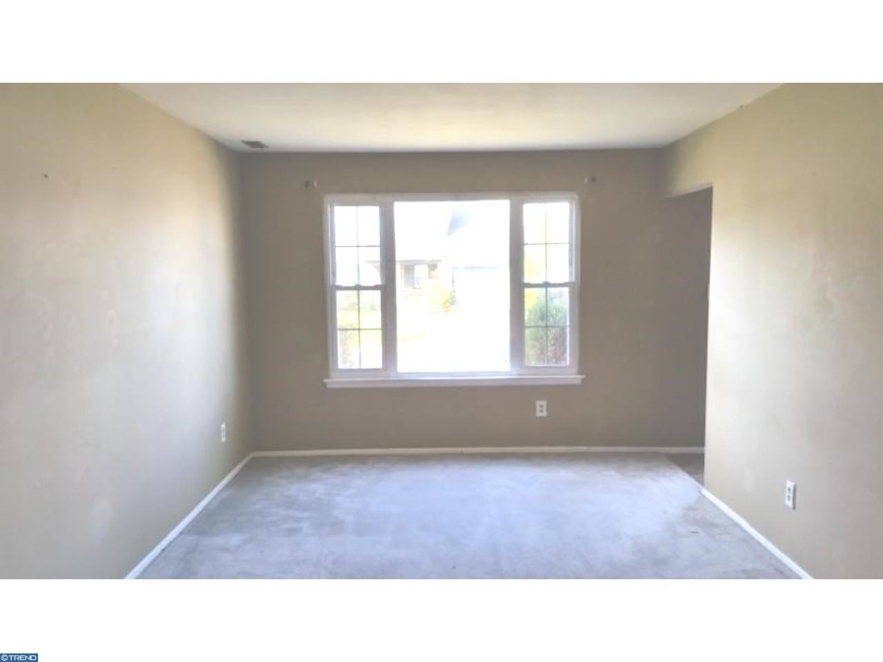 109 Heidi Ln - Photo 3 of 8