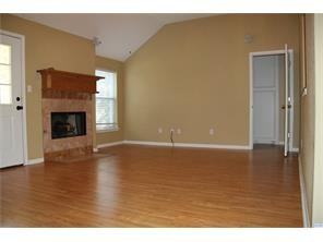 1100 Debbie Ct - Photo 2 of 10