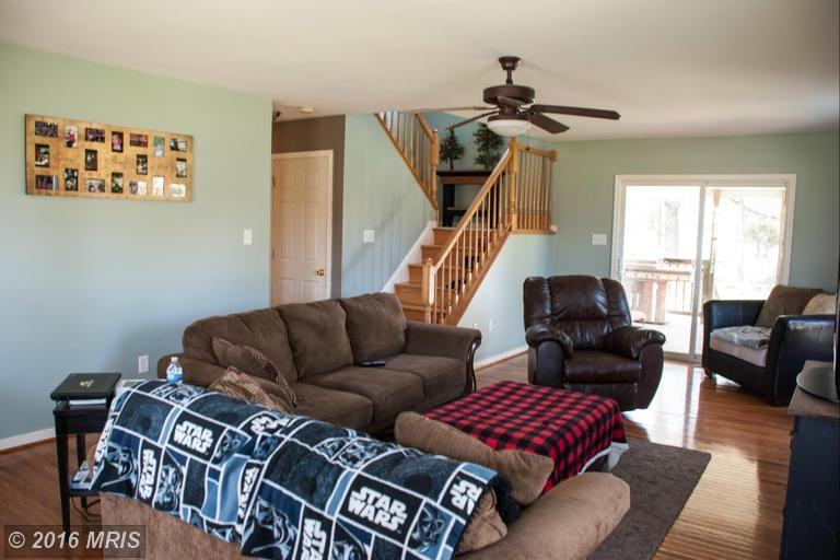 10689 Scenic View Dr - Photo 3 of 30