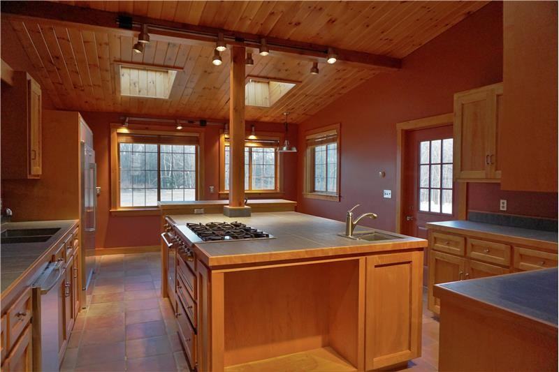 56 N Stark Hwy - Photo 3 of 31