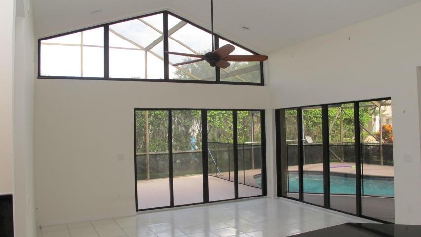 20513 Sausalito Dr - Photo 3 of 8