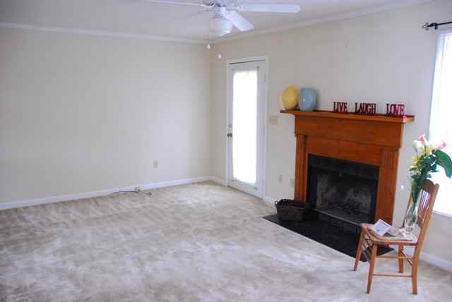 118 Hollow Oak Dr - Photo 3 of 10