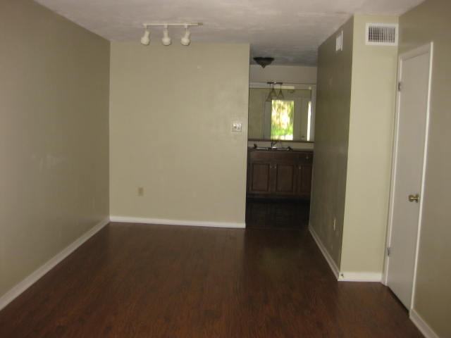 959 Dickenson Ave - Photo 3 of 12