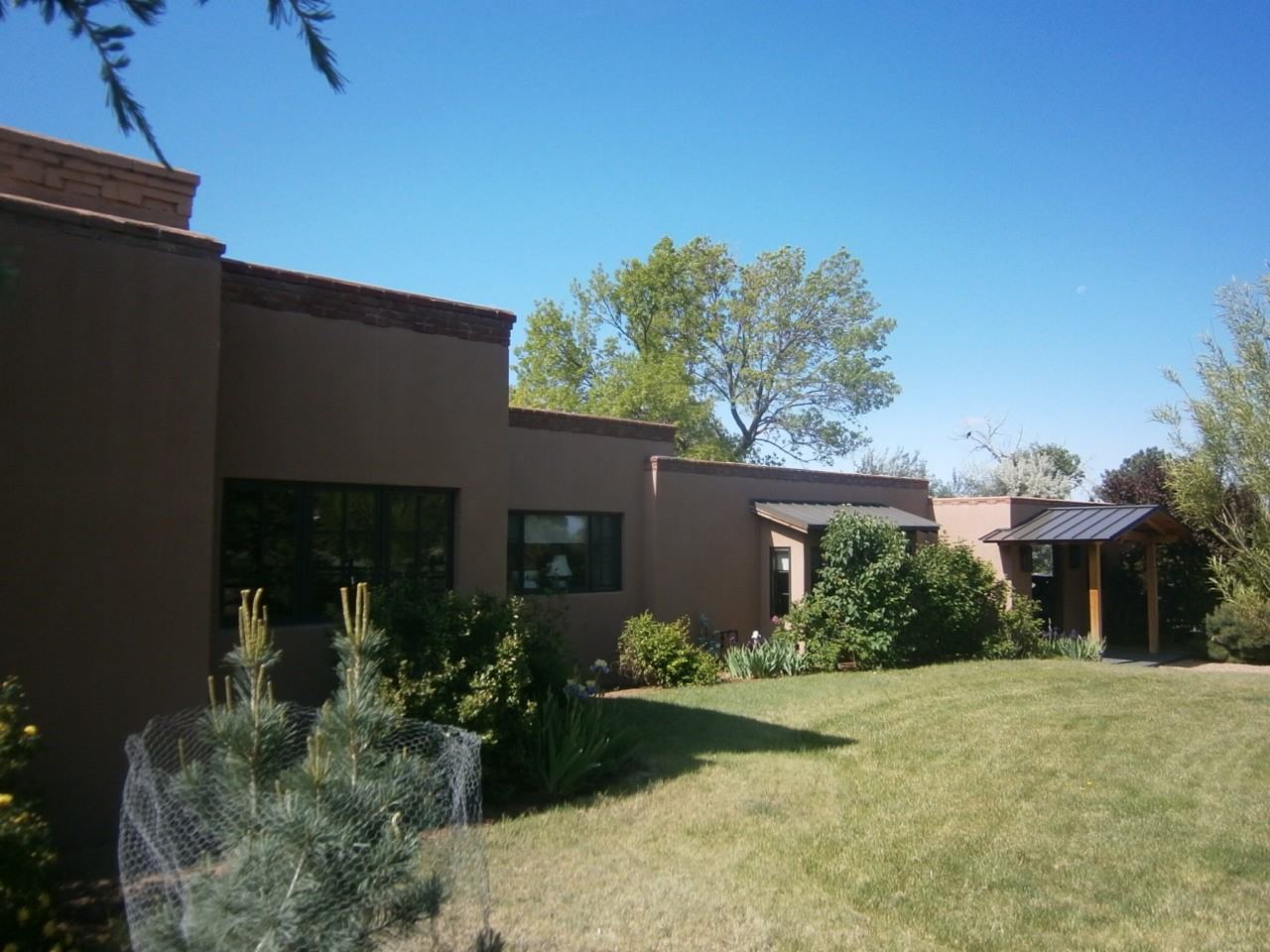 822 E Zia Rd - Photo 3 of 34