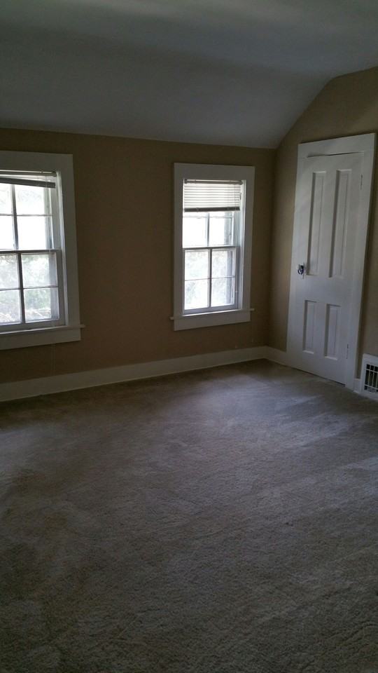2111 7th St - Photo 3 of 6