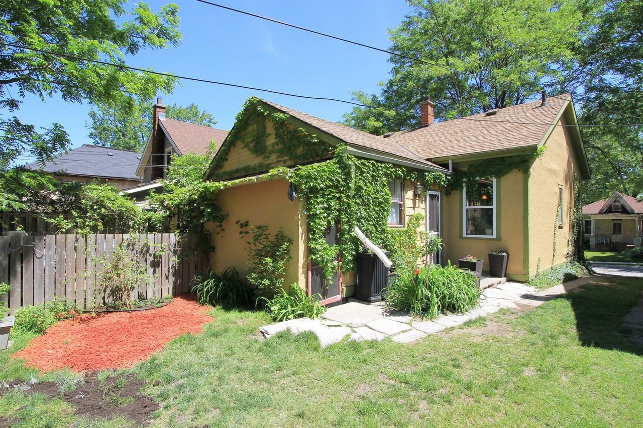 37 Palace St - Photo 3 of 20