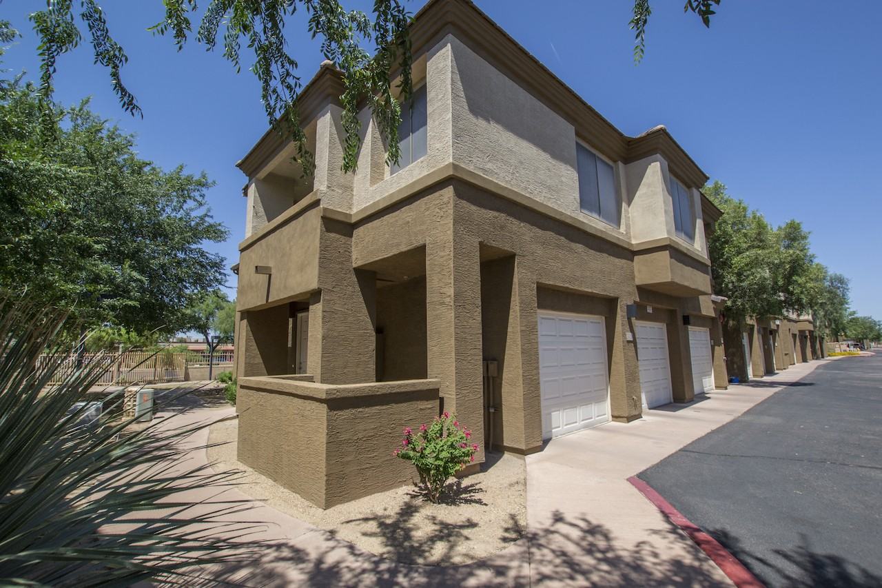 1445 E Broadway Rd #204