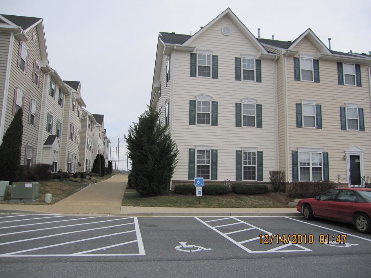 2117 Bristol Dr - Photo 2 of 14