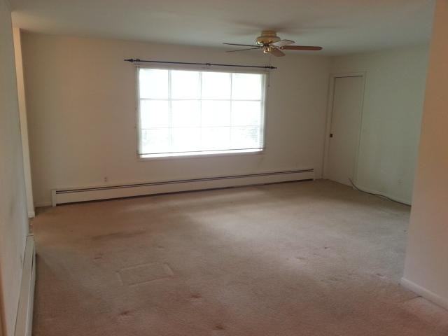 7550 Forest St - Photo 2 of 15