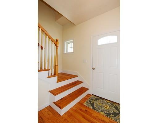 10 Boxwood Dr #10 - Photo 2 of 18