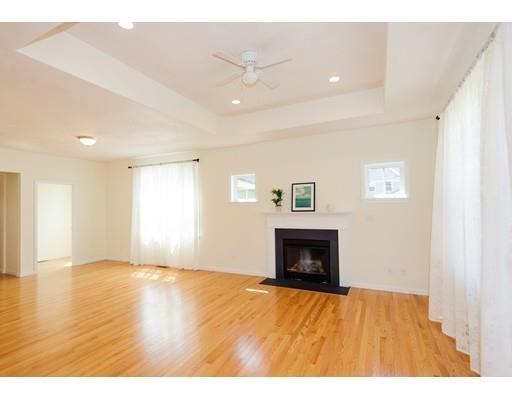 10 Boxwood Dr #10 - Photo 3 of 18