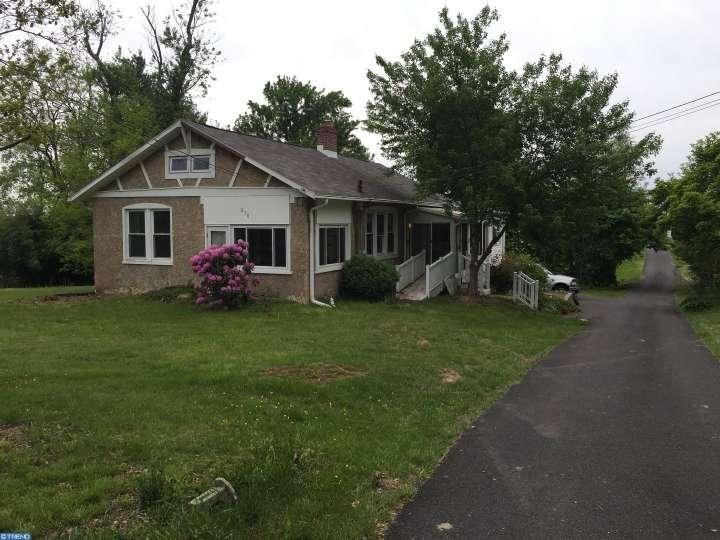 210 Cemetery Rd - Photo 2 of 11