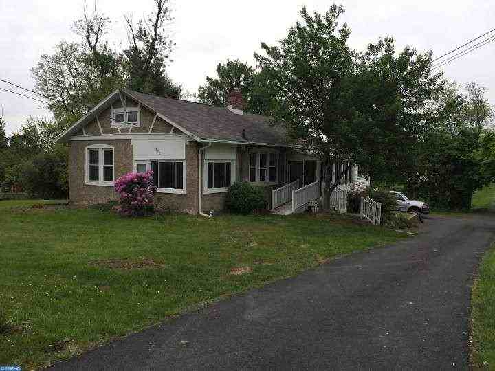 210 Cemetery Rd - Photo 3 of 11