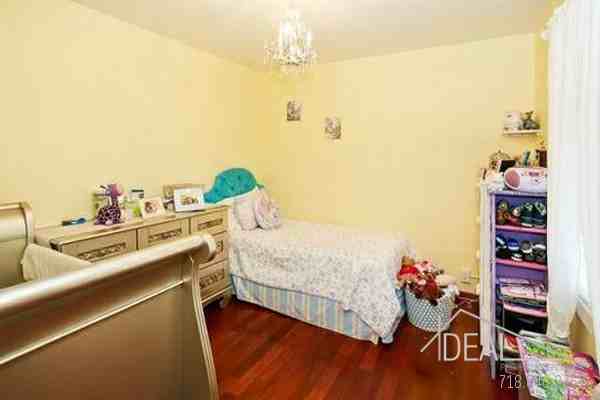 1046 73rd Street - Photo 2 of 8
