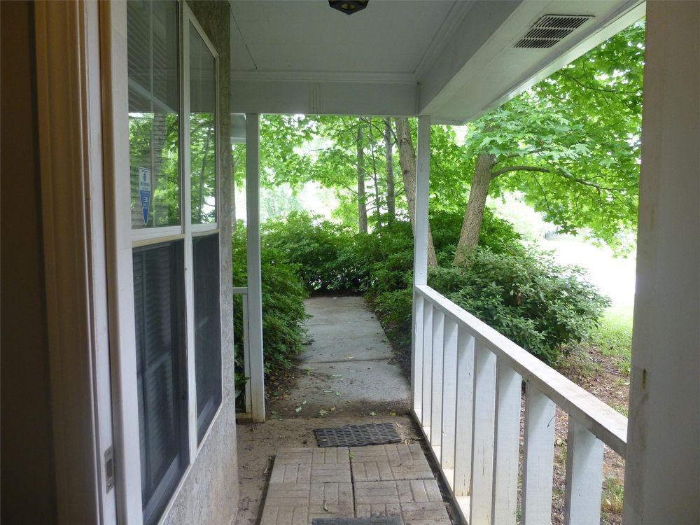 3779 Westchase Dr - Photo 2 of 11