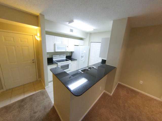 780 S Sapodilla Avenue 202 - Photo 2 of 5