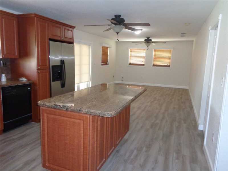 17234 NW 77th Ct - Photo 2 of 8