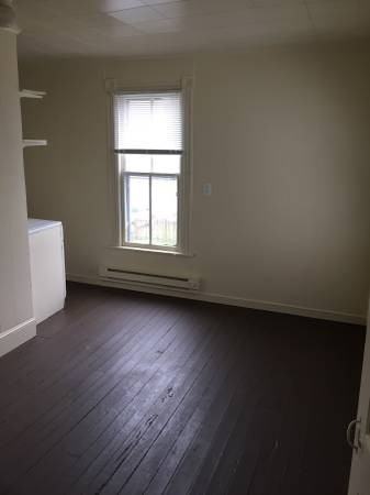 24 N Fern Ave - Photo 3 of 5