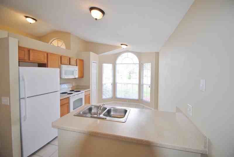 1820 Dixie Belle Dr - Photo 3 of 10