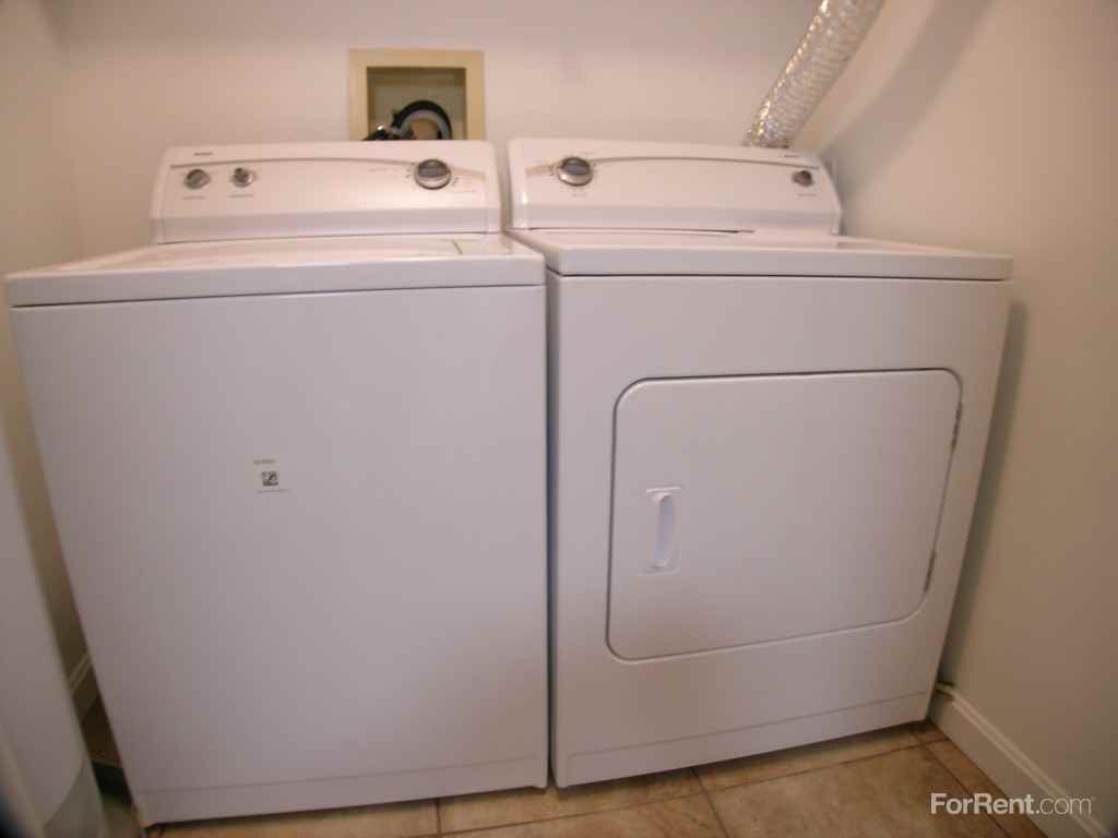 Carlton Park Apartments - Photo 2 of 16