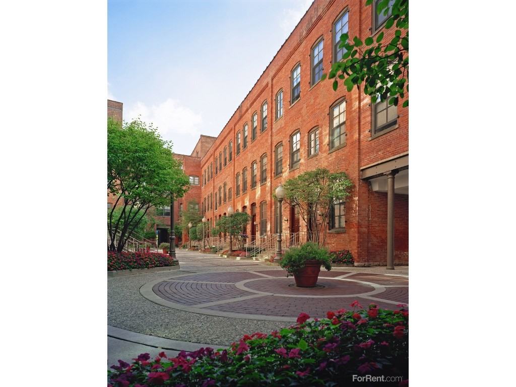 River Place Apartments - Photo 3 of 19