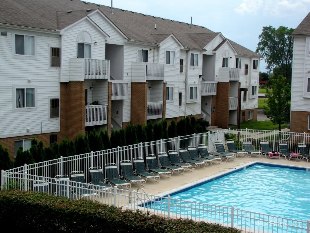 Chestnut Court Apartments - Photo 2 of 17