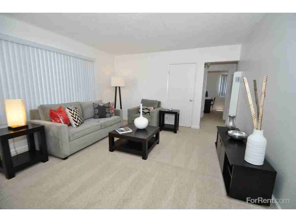 Vistan Apartments - Photo 3 of 20