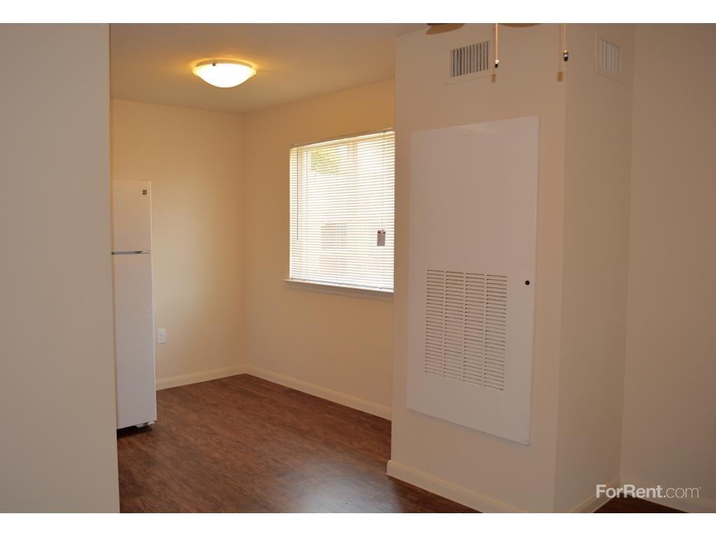 Western Hills Fourplexes - Photo 3 of 10