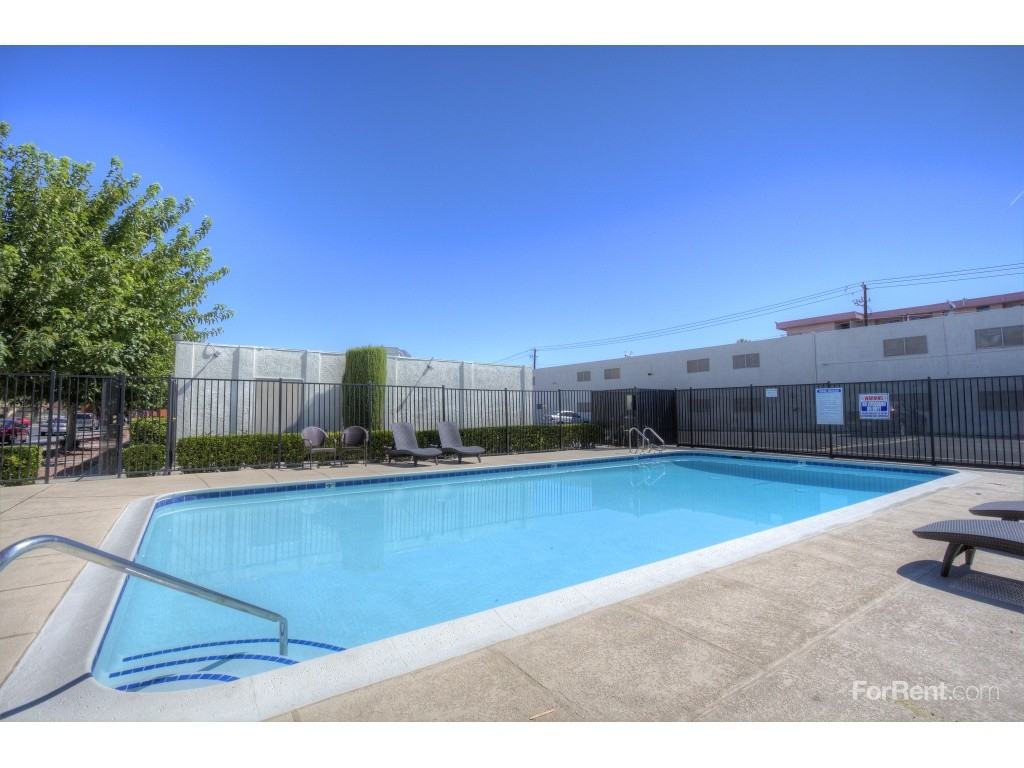 Swenson Apartments - Photo 3 of 11