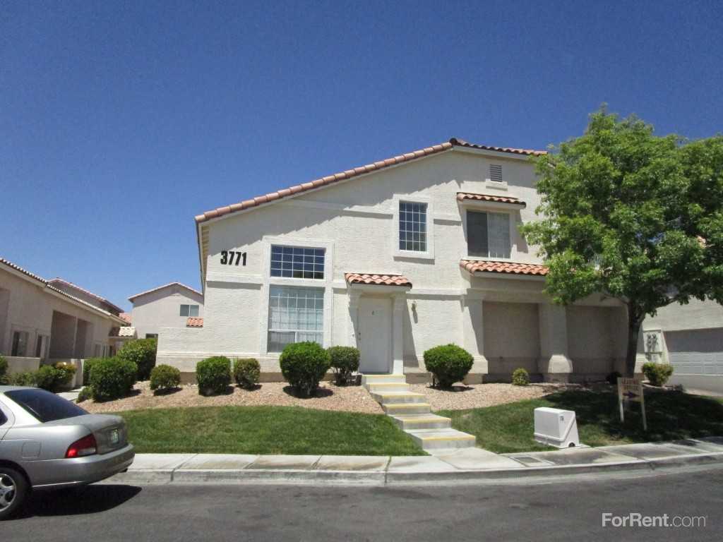 Sandpiper Townhomes - Photo 2 of 19