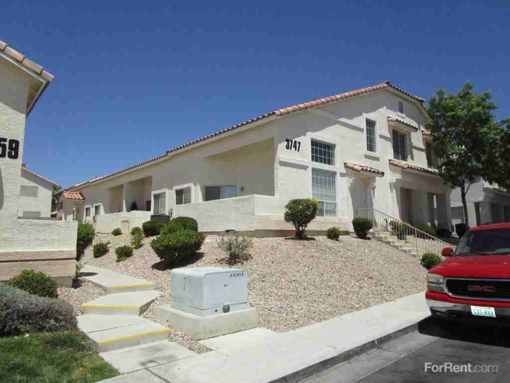 Sandpiper Townhomes - Photo 3 of 19