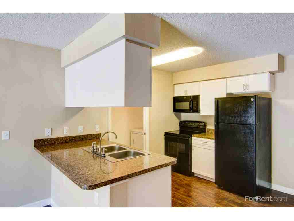 Valencia at Westchase - Photo 3 of 18