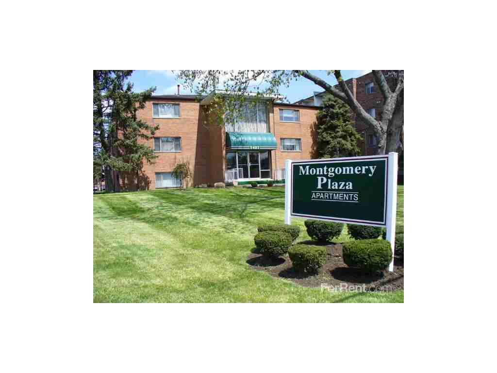 Montgomery Plaza Apts - Photo 2 of 7