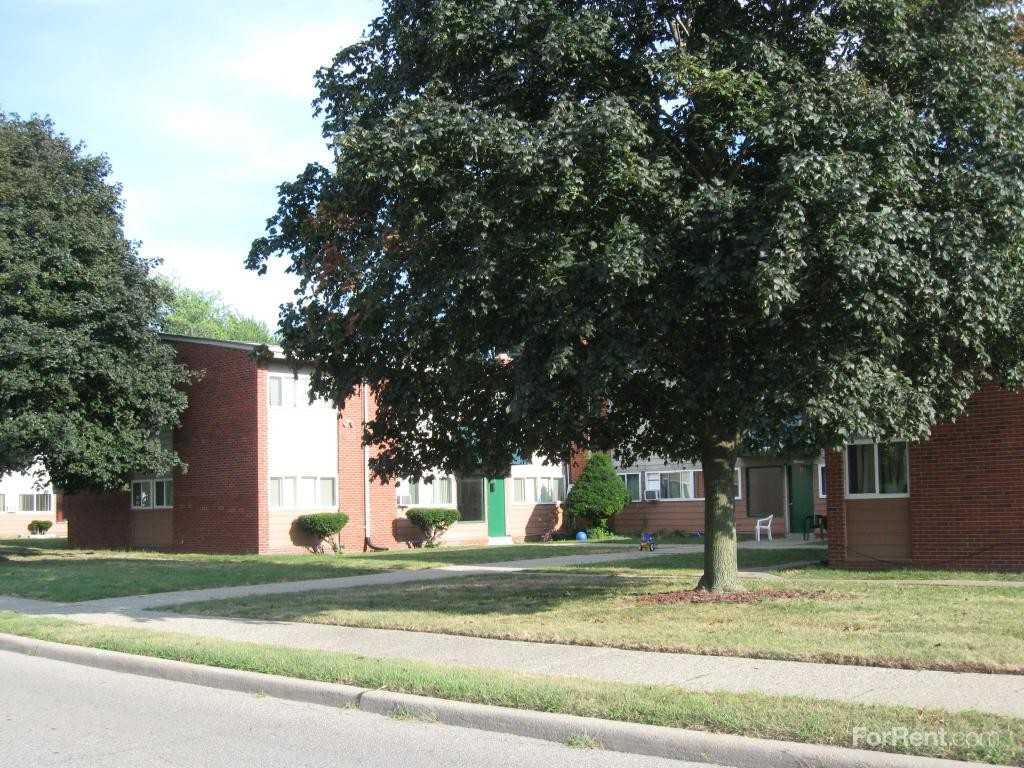 Eastcourt Apartments - Photo 3 of 9