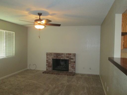 206 San Antonio Dr - Photo 2 of 5