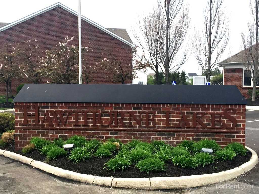 Hawthorne Lakes - Photo 2 of 20