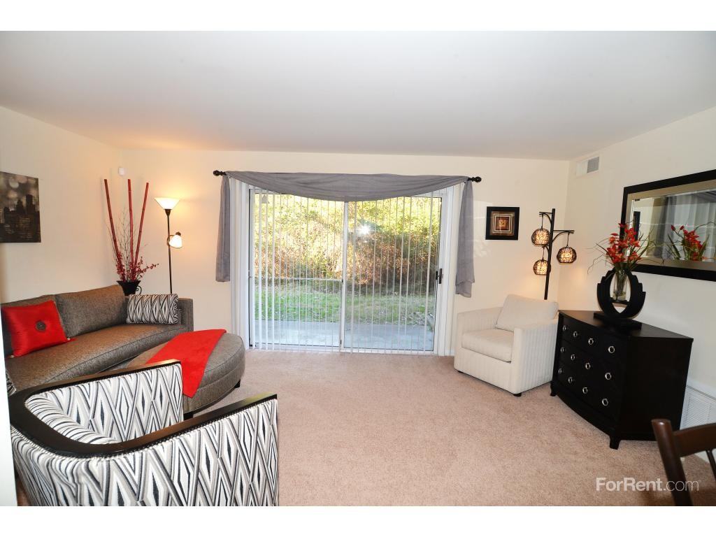 Harper's Landing Apartments - Photo 3 of 12