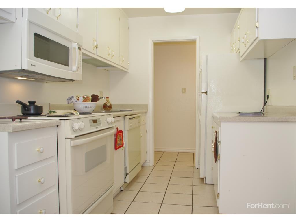 Bancroft Towers - Photo 3 of 19