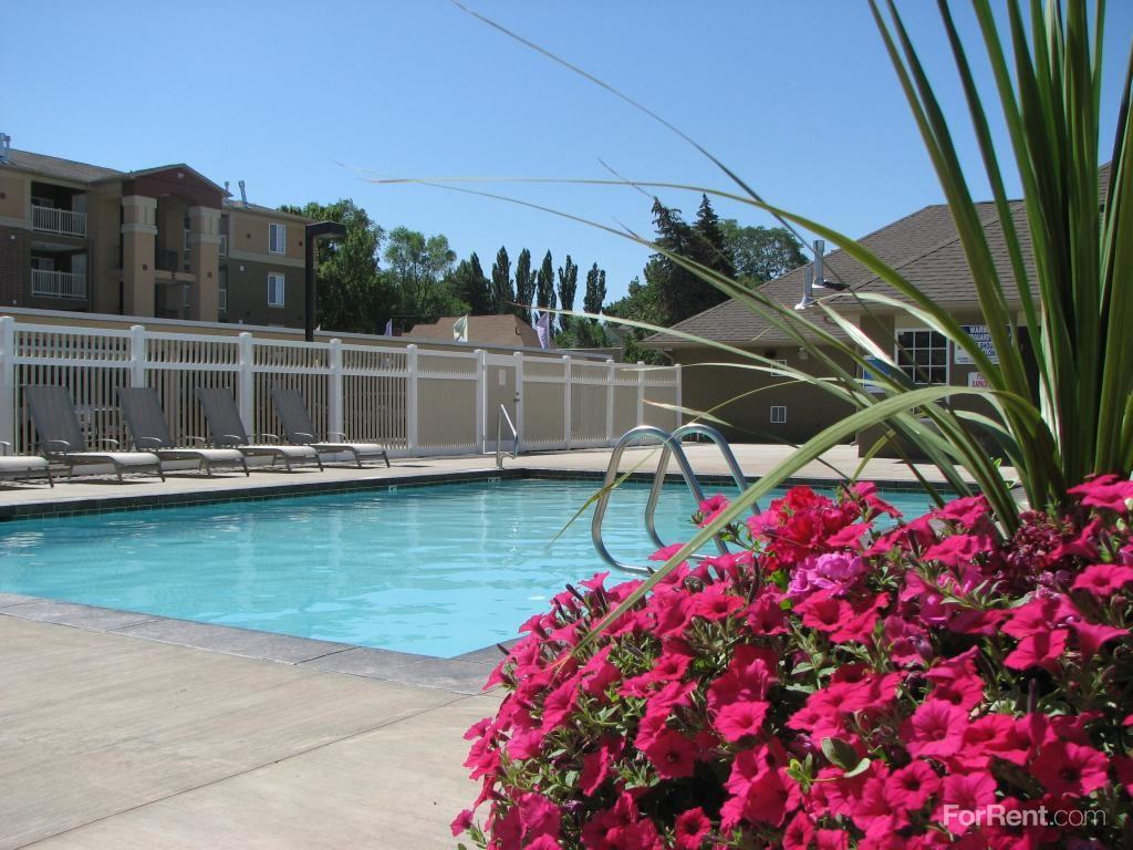 Towne Gate - Photo 2 of 19