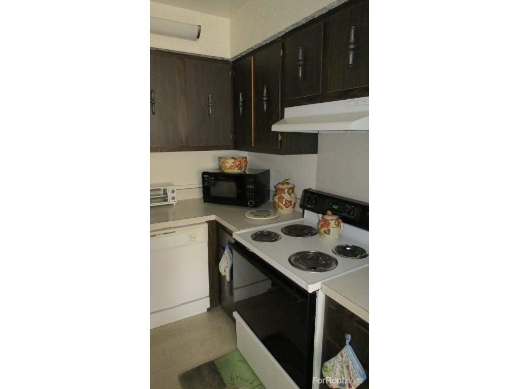 Lincoln Village - Photo 2 of 20