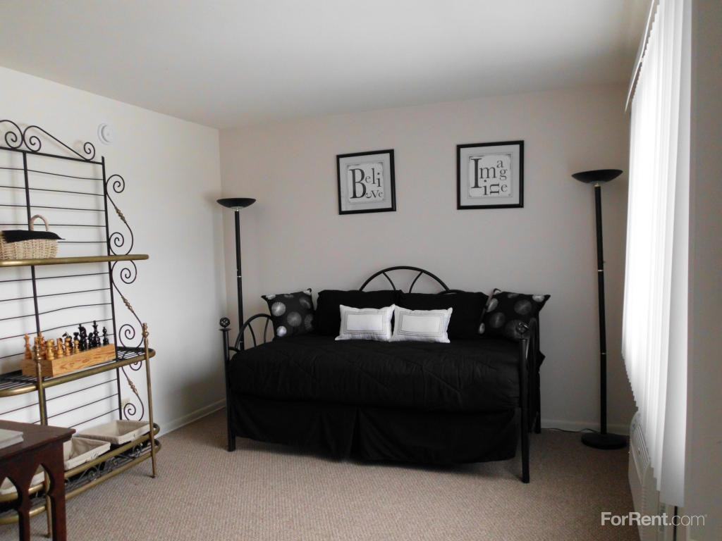 High Meadows Apartments - Photo 3 of 16