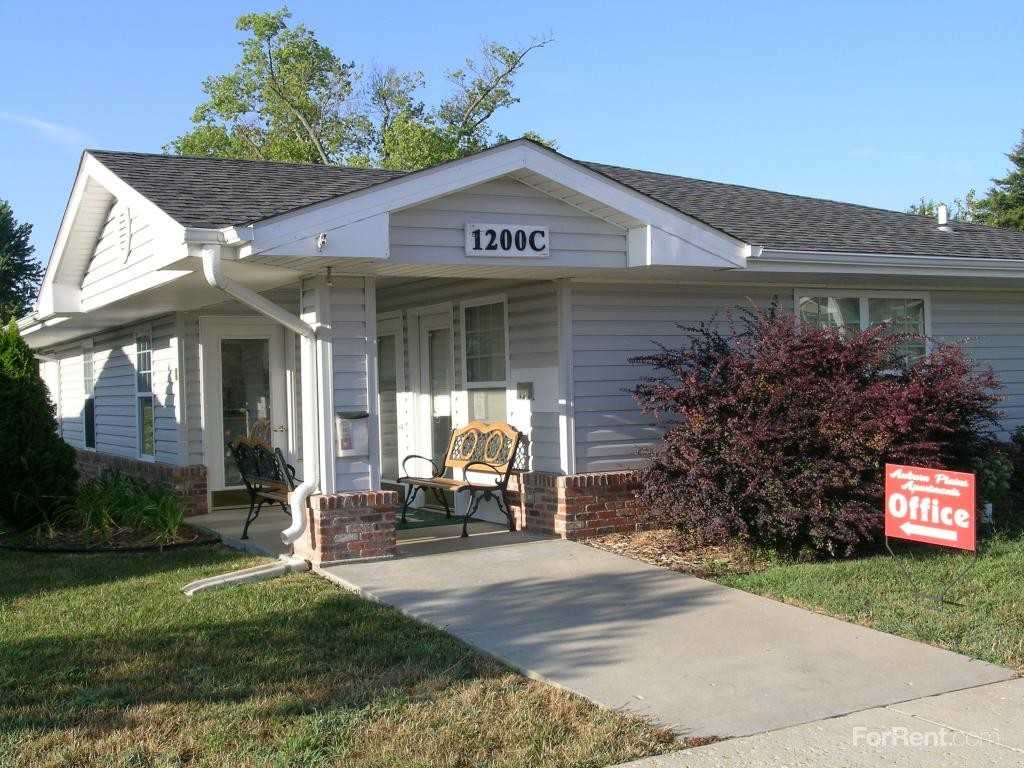 Auburn Plains Apartments - Photo 3 of 4