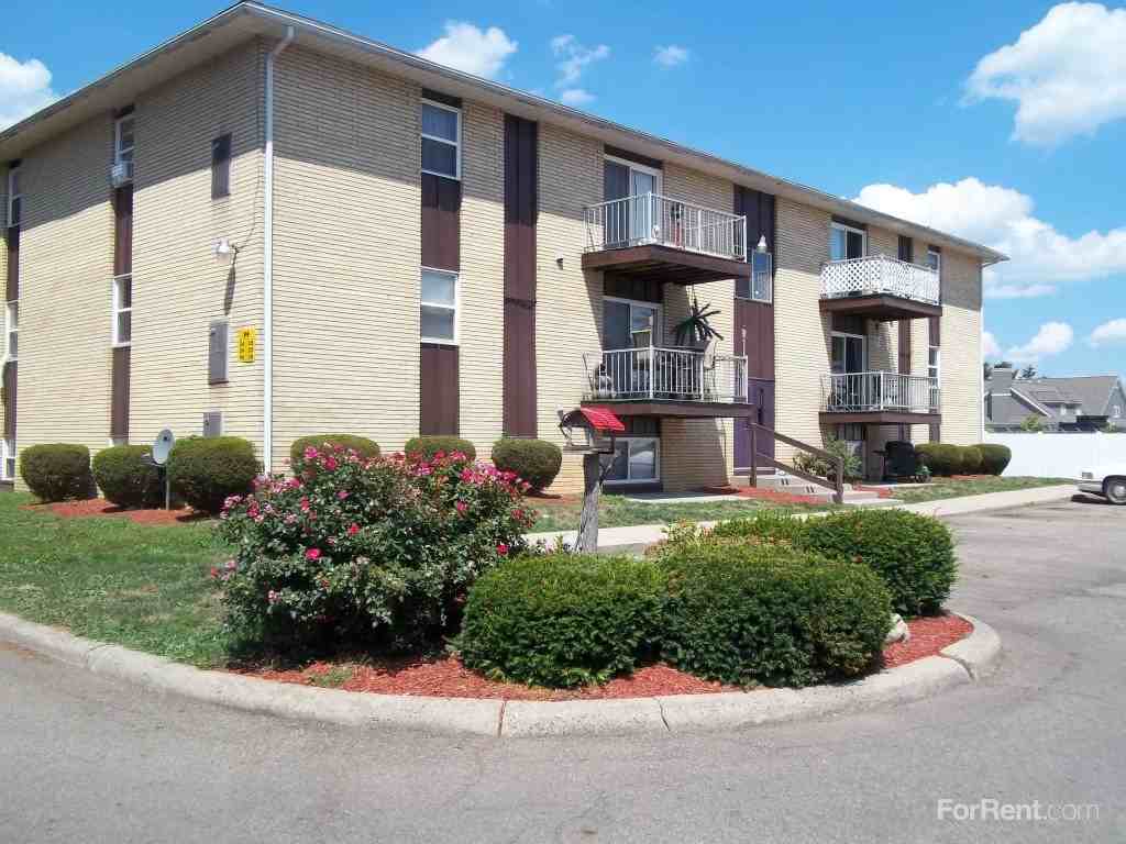 Summerhouse Square - Photo 2 of 11