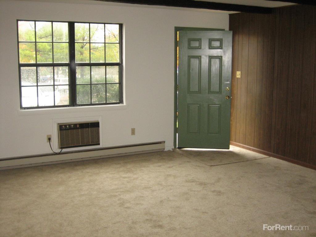 Summit Ridge Apartments - Photo 3 of 8