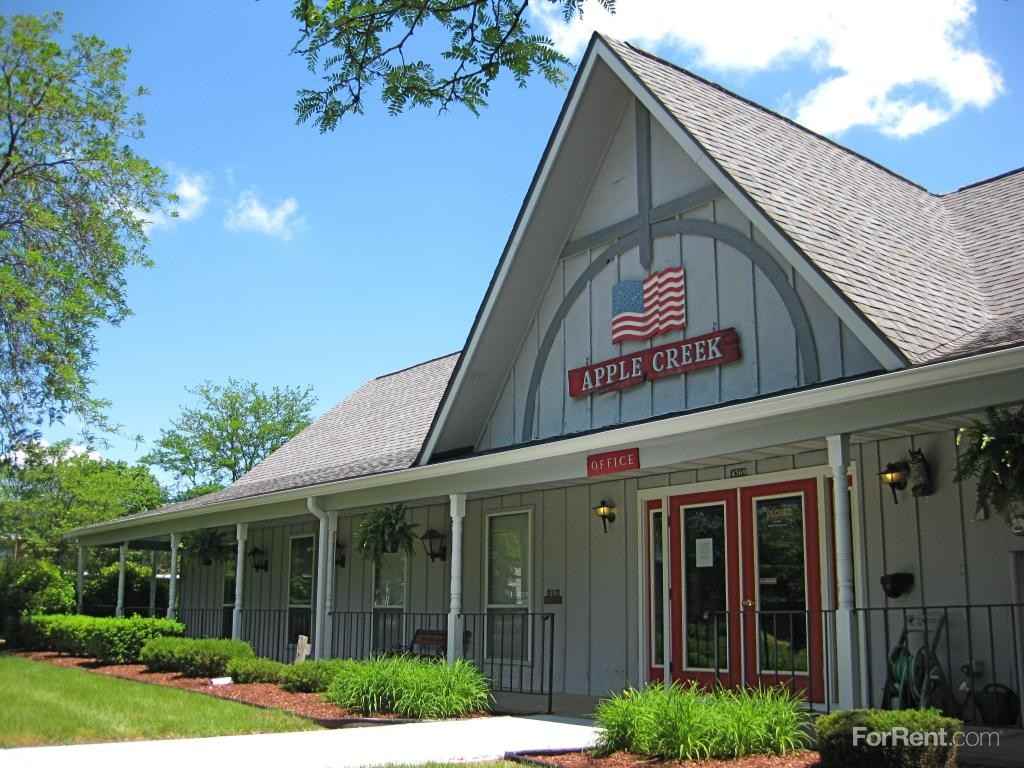 Apple Creek Station Apartments & Townhomes - Photo 2 of 19