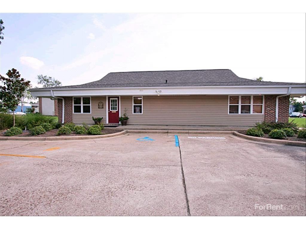 Hallmark Gardens - Photo 3 of 8