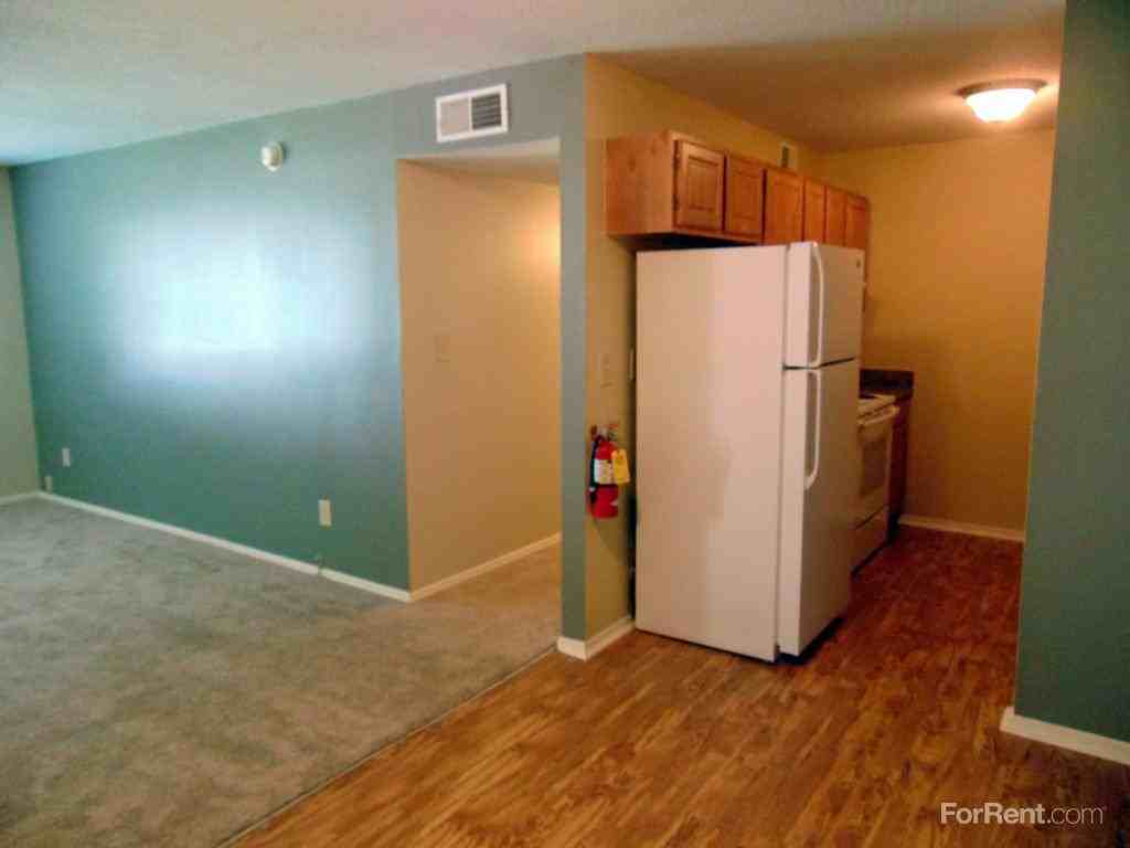 Oaks at Silver Ridge Apartments in High Point, NC - Photo 2 of 19