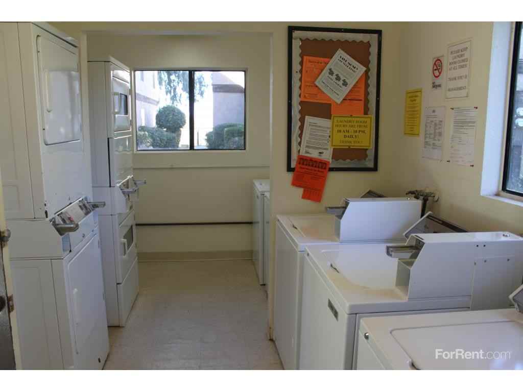 Riverview Apartments - Photo 3 of 10