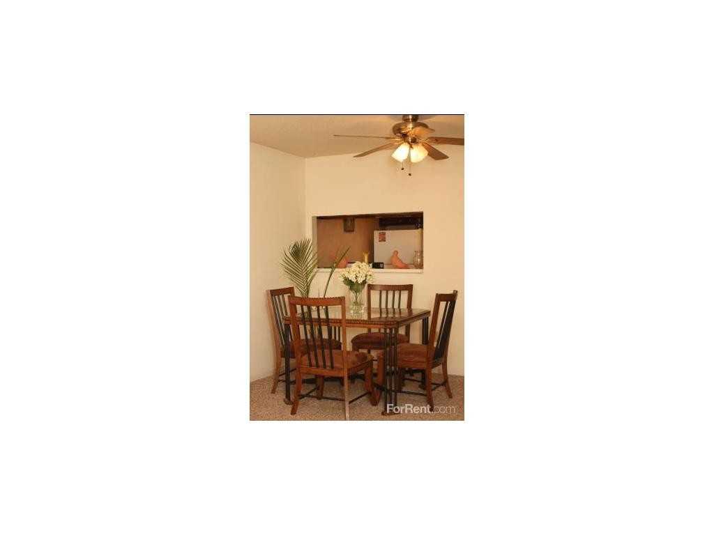 Laurel Oaks Apartments - Photo 3 of 7