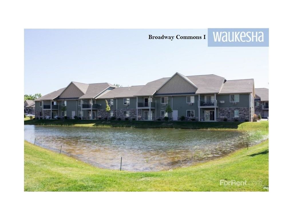 Broadway Commons - Photo 2 of 19